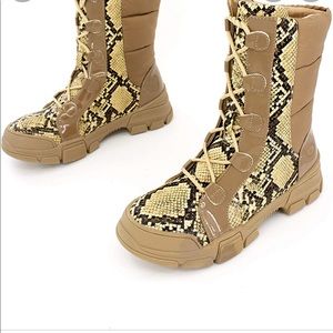 BRAND NEW Cape Robbin Brooke sz 10